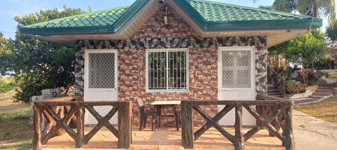 Michaels Homestay - Farm Villa Nr Patar Beach & Bolinao Falls Extérieur photo