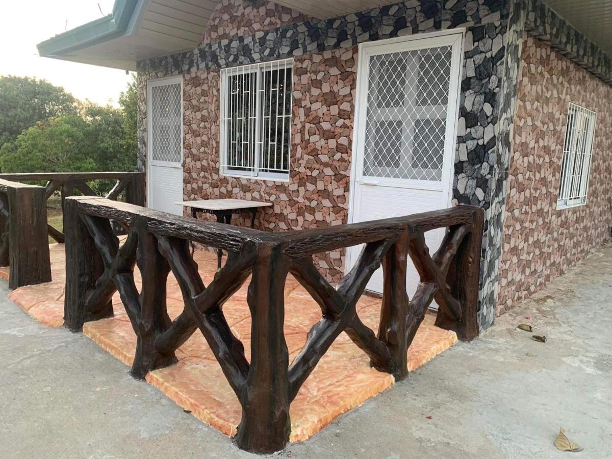 Michaels Homestay - Farm Villa Nr Patar Beach & Bolinao Falls Extérieur photo