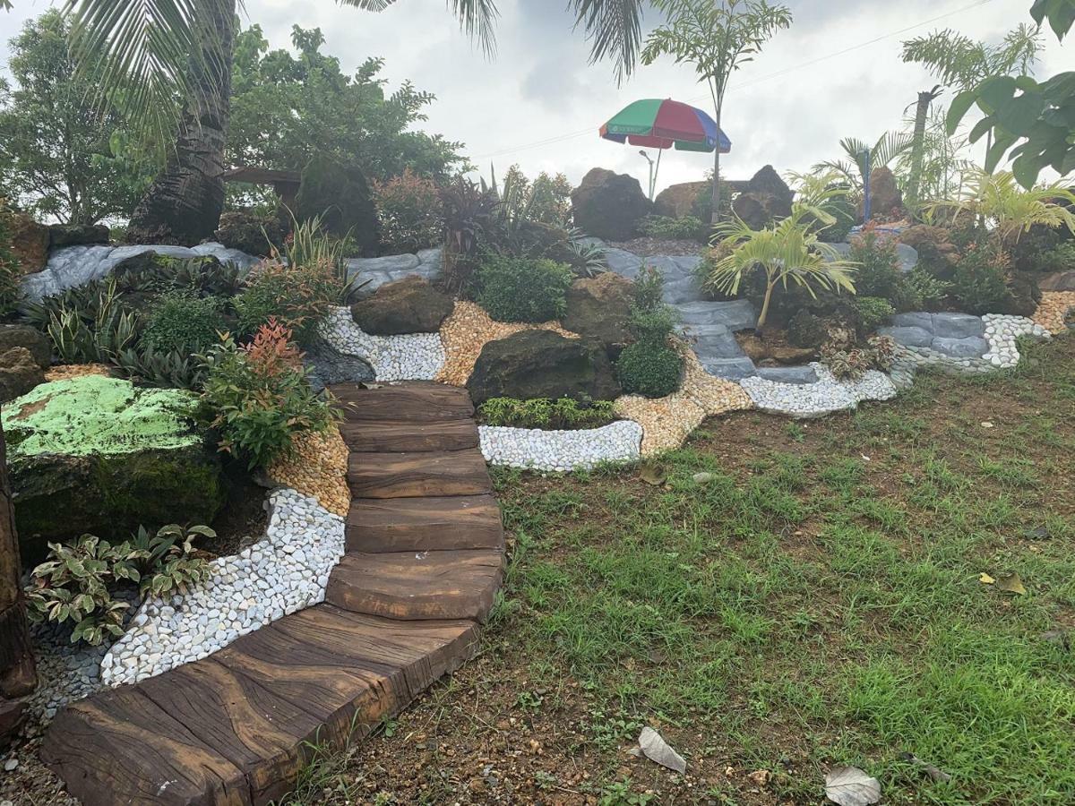 Michaels Homestay - Farm Villa Nr Patar Beach & Bolinao Falls Extérieur photo